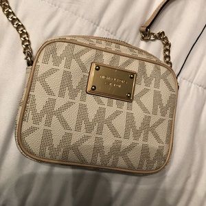 Small Michael Kors Crossbody purse
